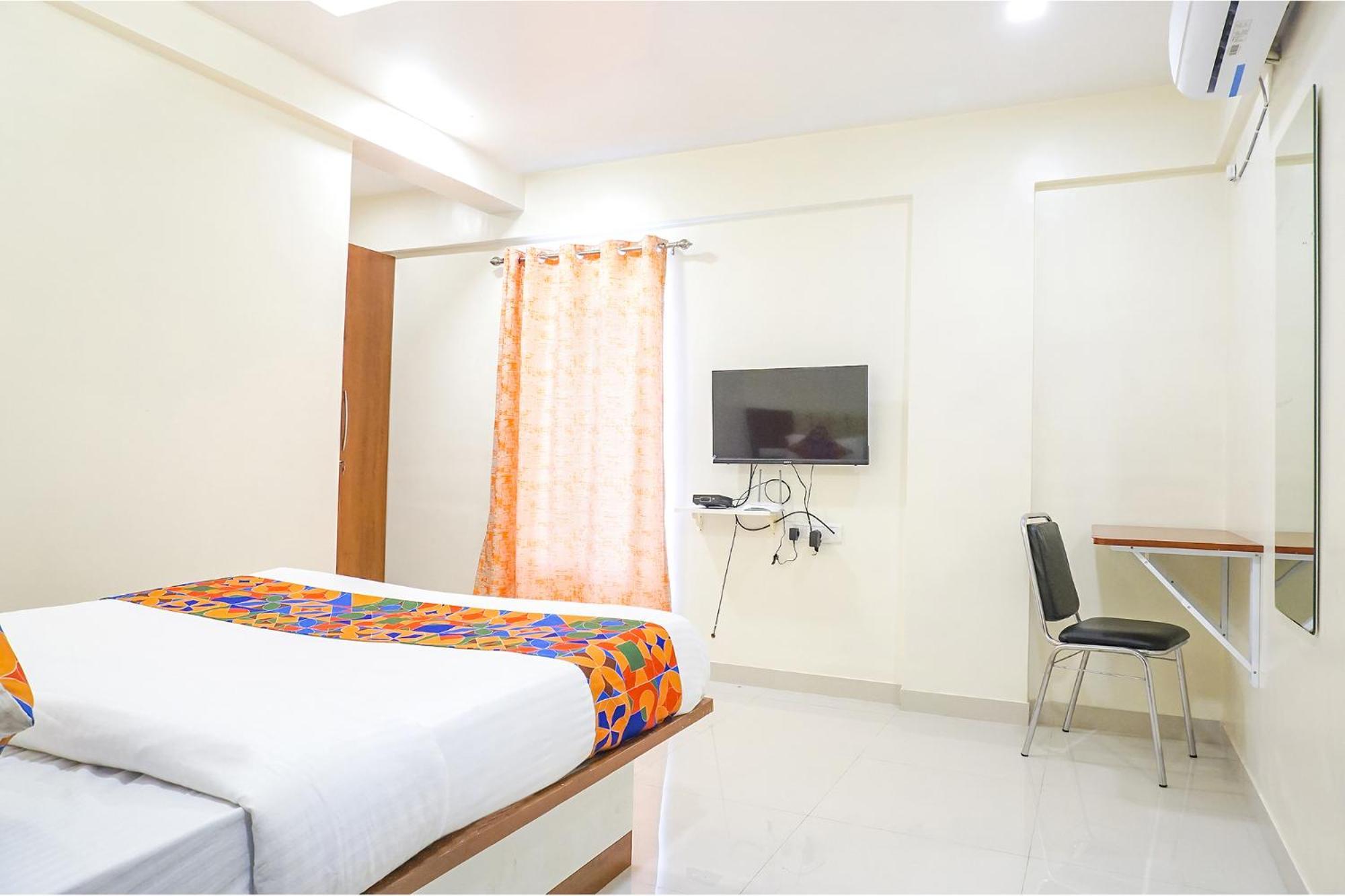 Fabhotel Majestic Luxurious - Nr Rajaram Bhiku Pathare Stadium Пюн Екстериор снимка