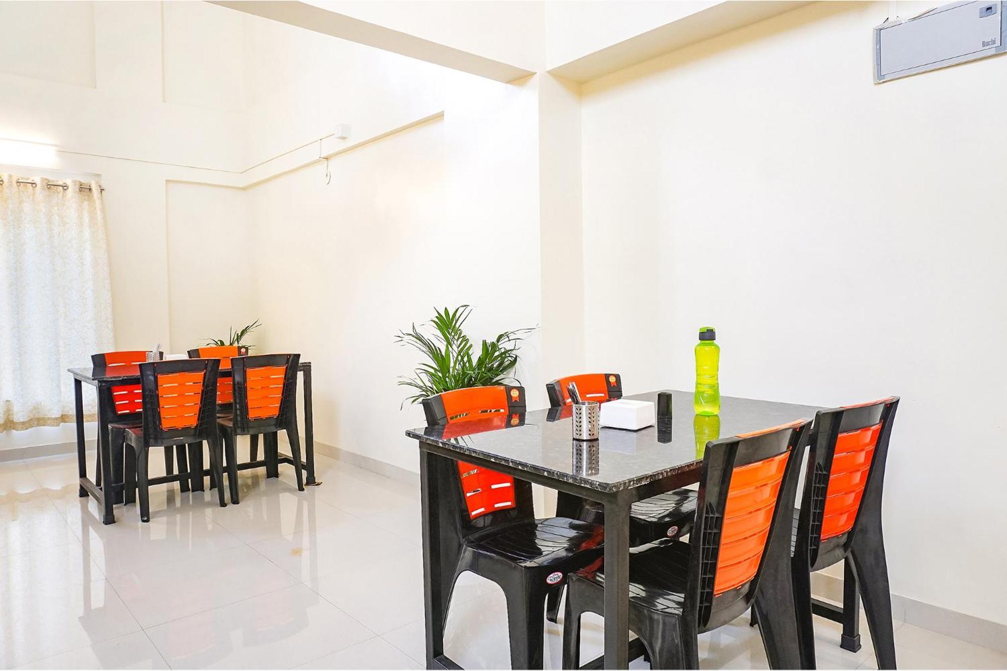 Fabhotel Majestic Luxurious - Nr Rajaram Bhiku Pathare Stadium Пюн Екстериор снимка