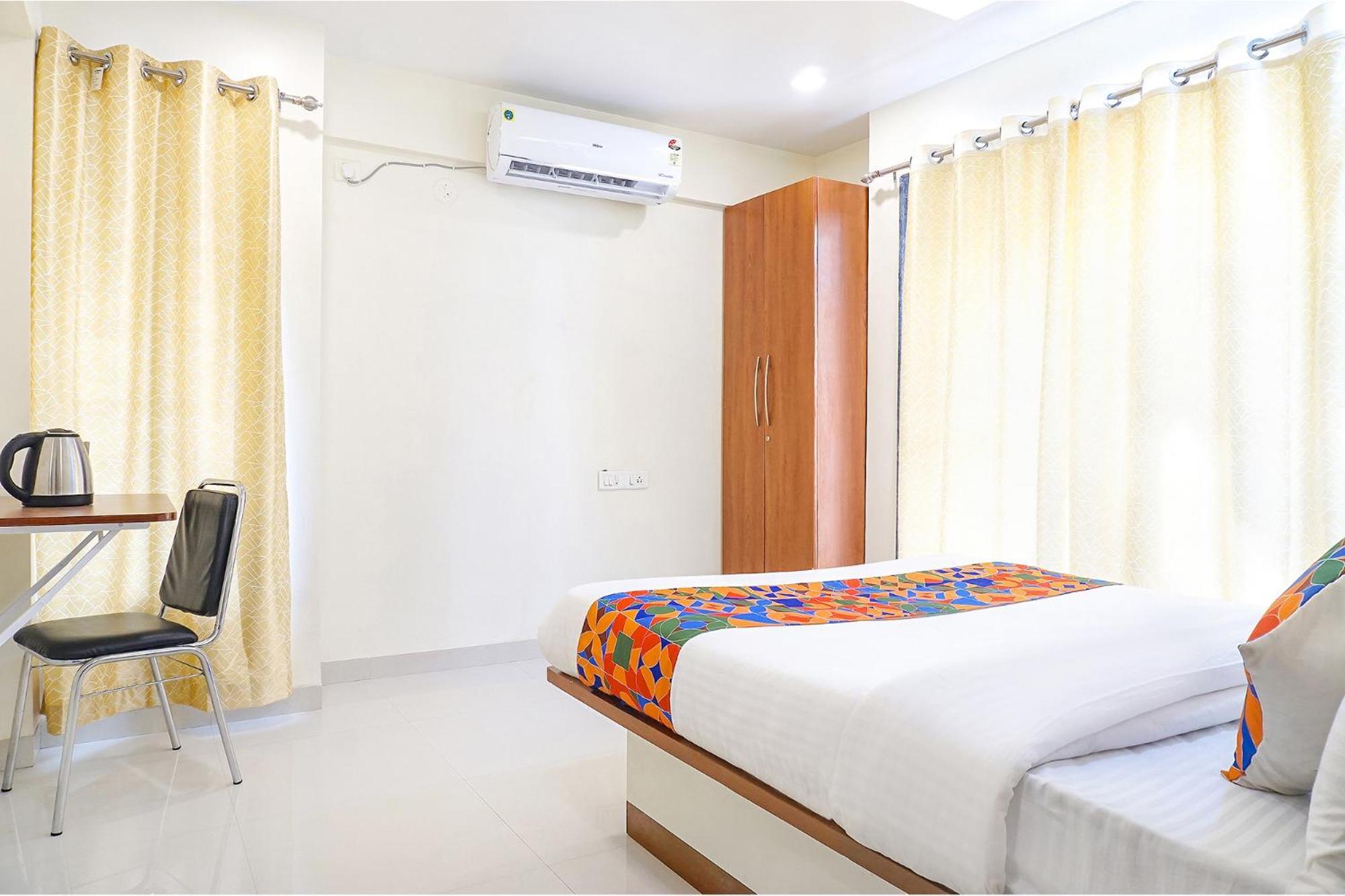 Fabhotel Majestic Luxurious - Nr Rajaram Bhiku Pathare Stadium Пюн Екстериор снимка